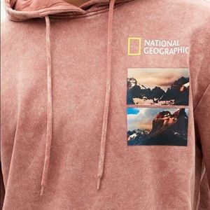 National Geographic pink hoodie ✩ worn once ✩ size L